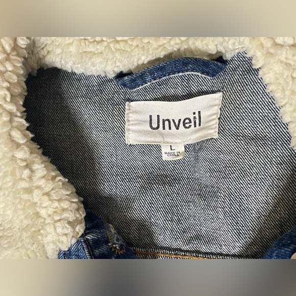 Victoria’s Secret PINK Unveil Jean Jacket size L - Picture 5 of 10